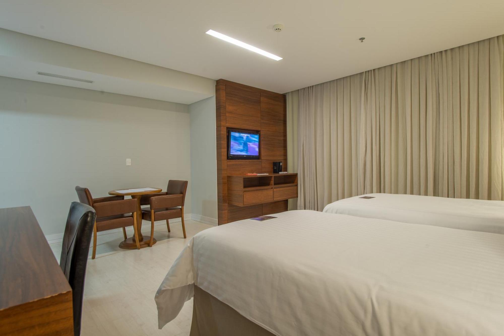 Hotel Gran Odara كويابا الغرفة الصورة